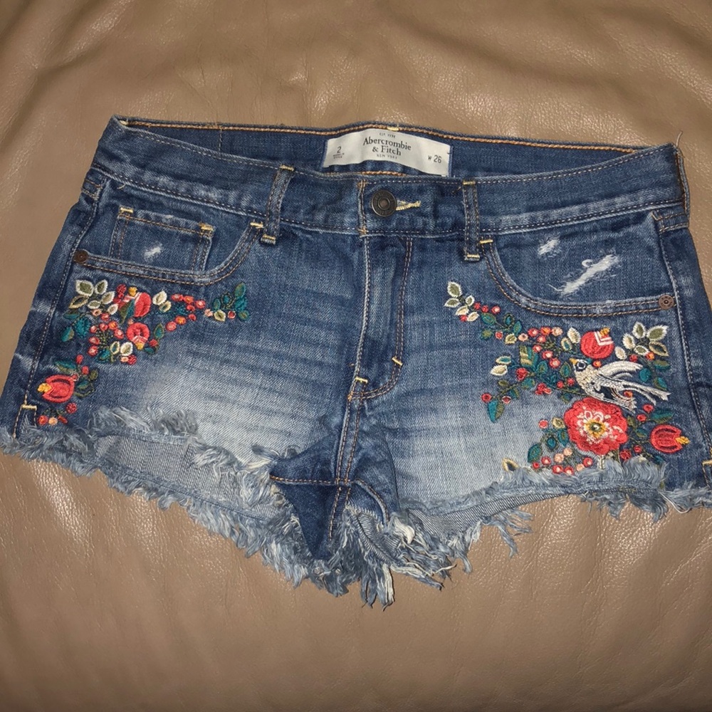 Embroidered Abercrombie & Fitch Shorts Size 2
